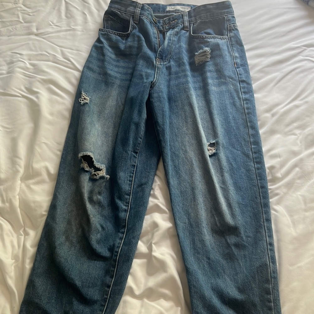 Ymi size 9 juniors distressed high rise jeans